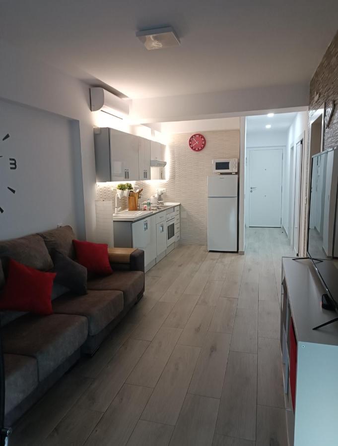 Apartamento Primera Linea De Playa Torremolinos Exterior photo