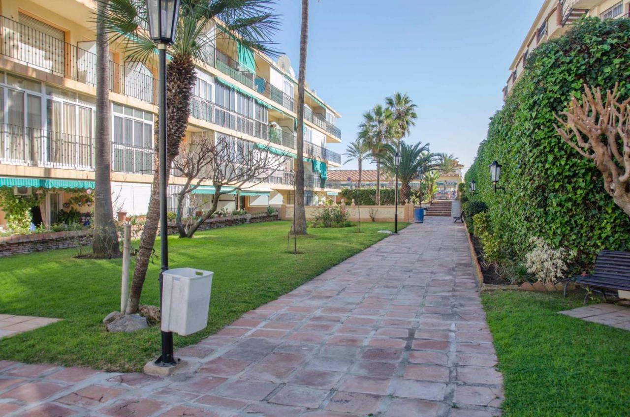 Apartamento Primera Linea De Playa Torremolinos Exterior photo